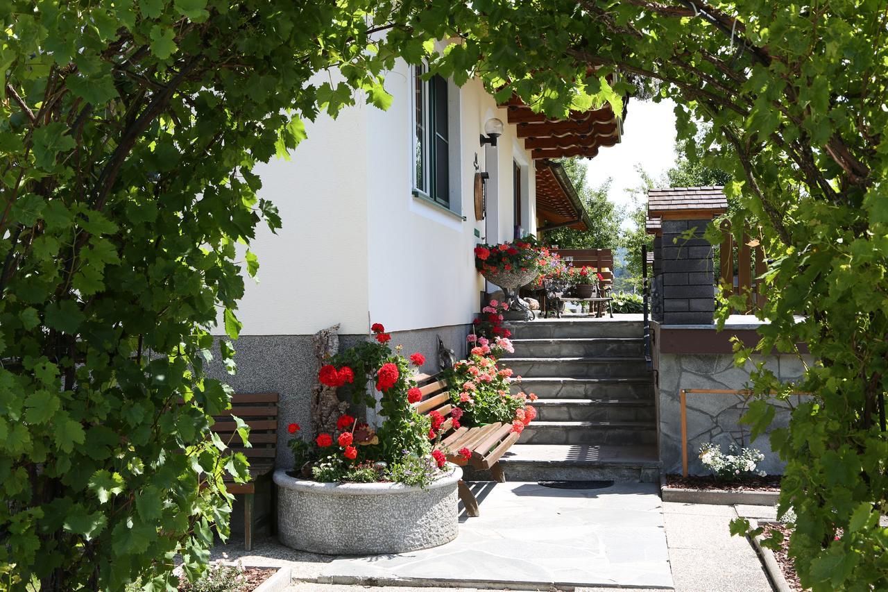 Appartments Am Esslgut Haus im Ennstal Exterior photo